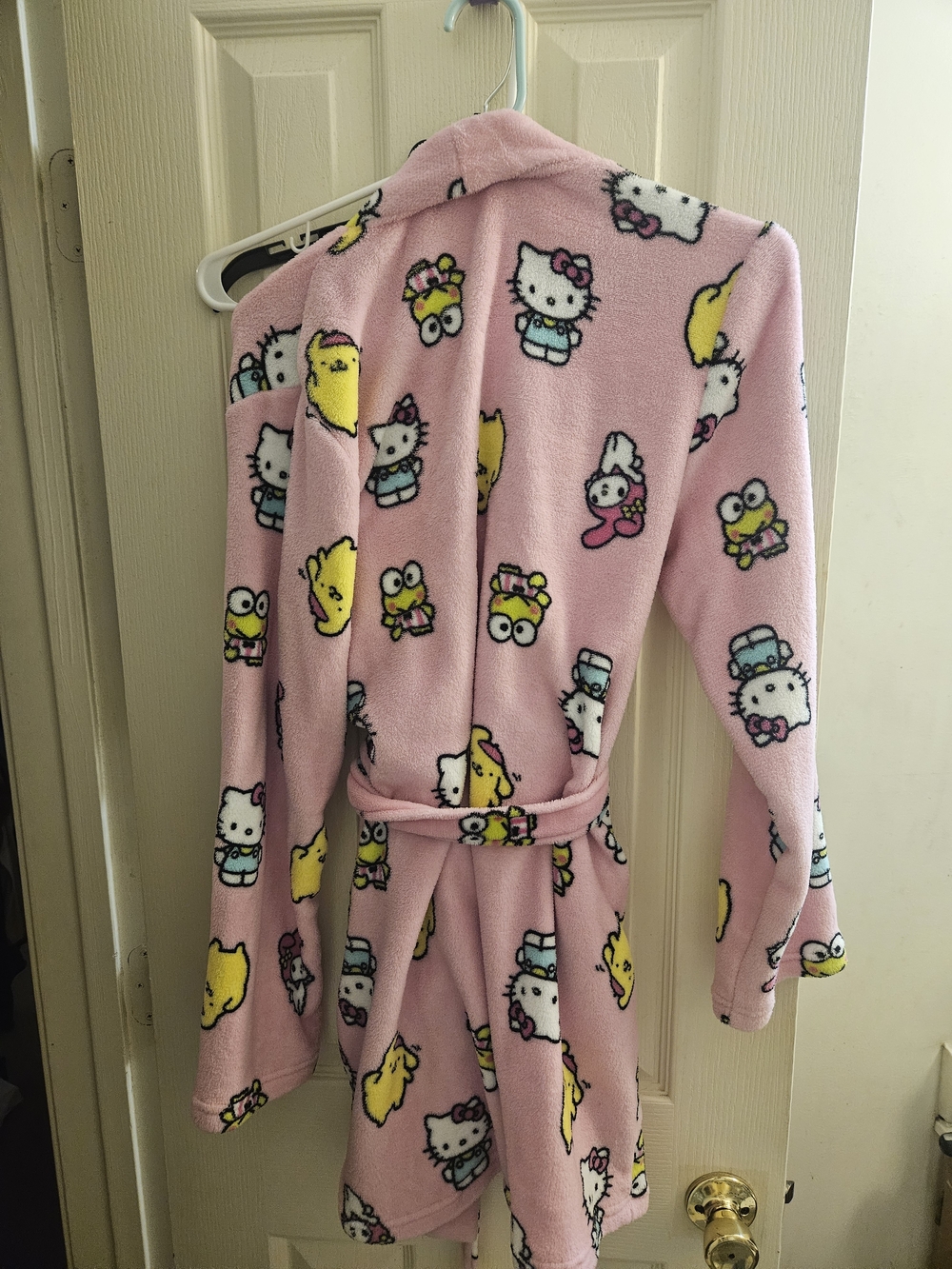 Hello Kitty Pink Fleece Robe with Character Print - Picture 2 of 5